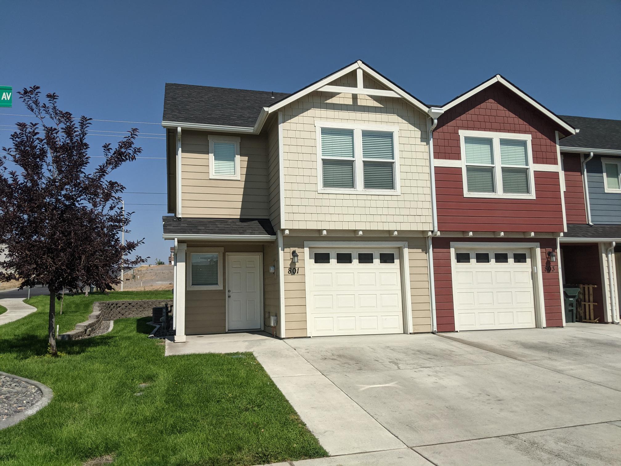 801 E Autumn Ave, Hermiston, OR for Sale