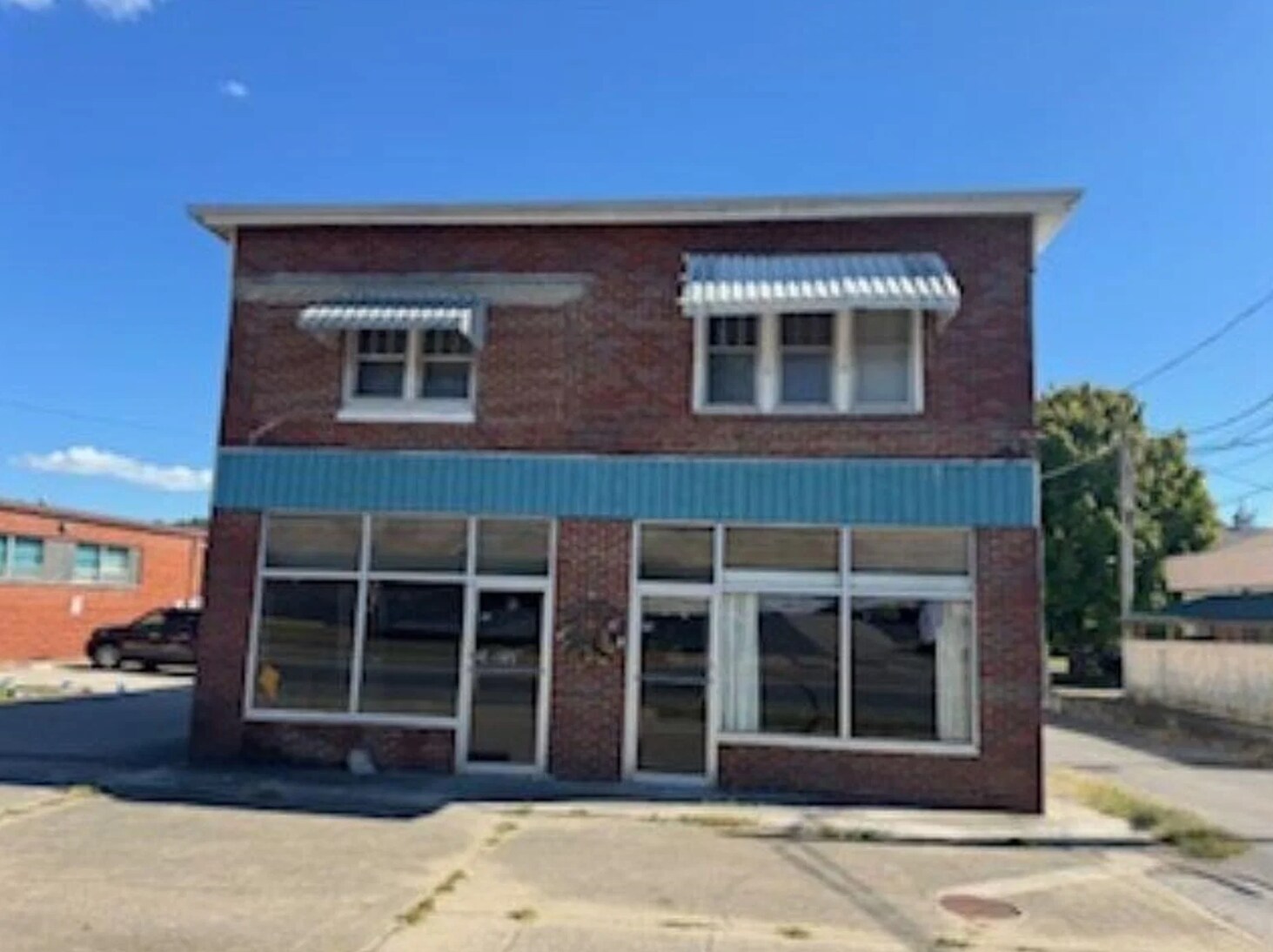 116 N Main St, Burkesville, KY for Sale
