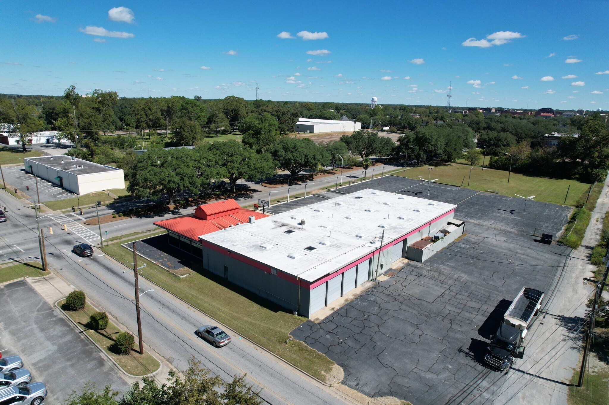 630 W Broad Ave Albany, GA 31701 Flex Property for Sale on