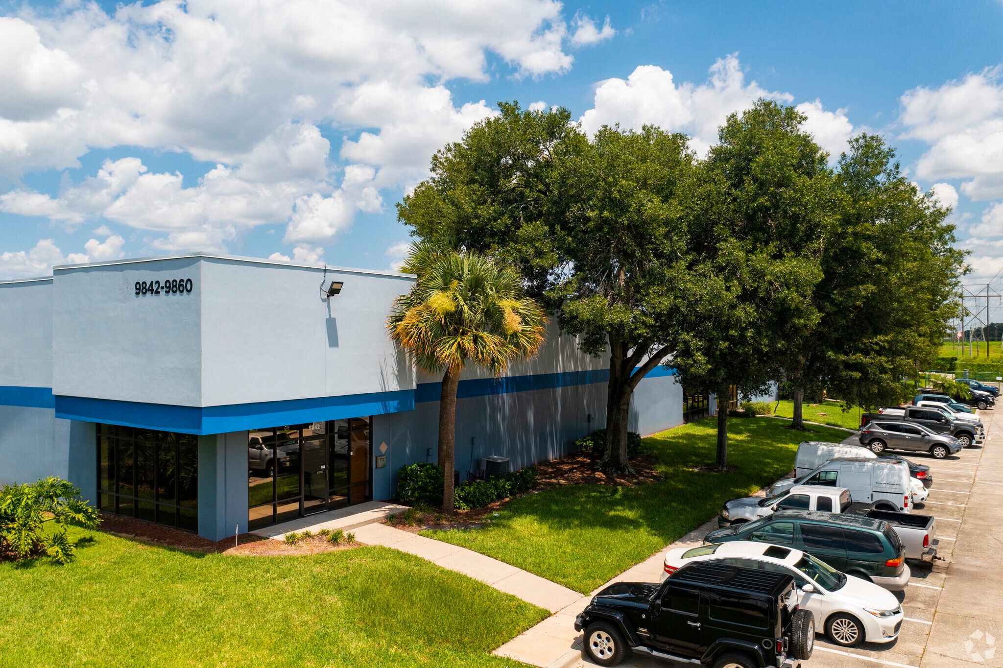 9842-9860 Currie Davis Dr, Tampa, FL for Rent