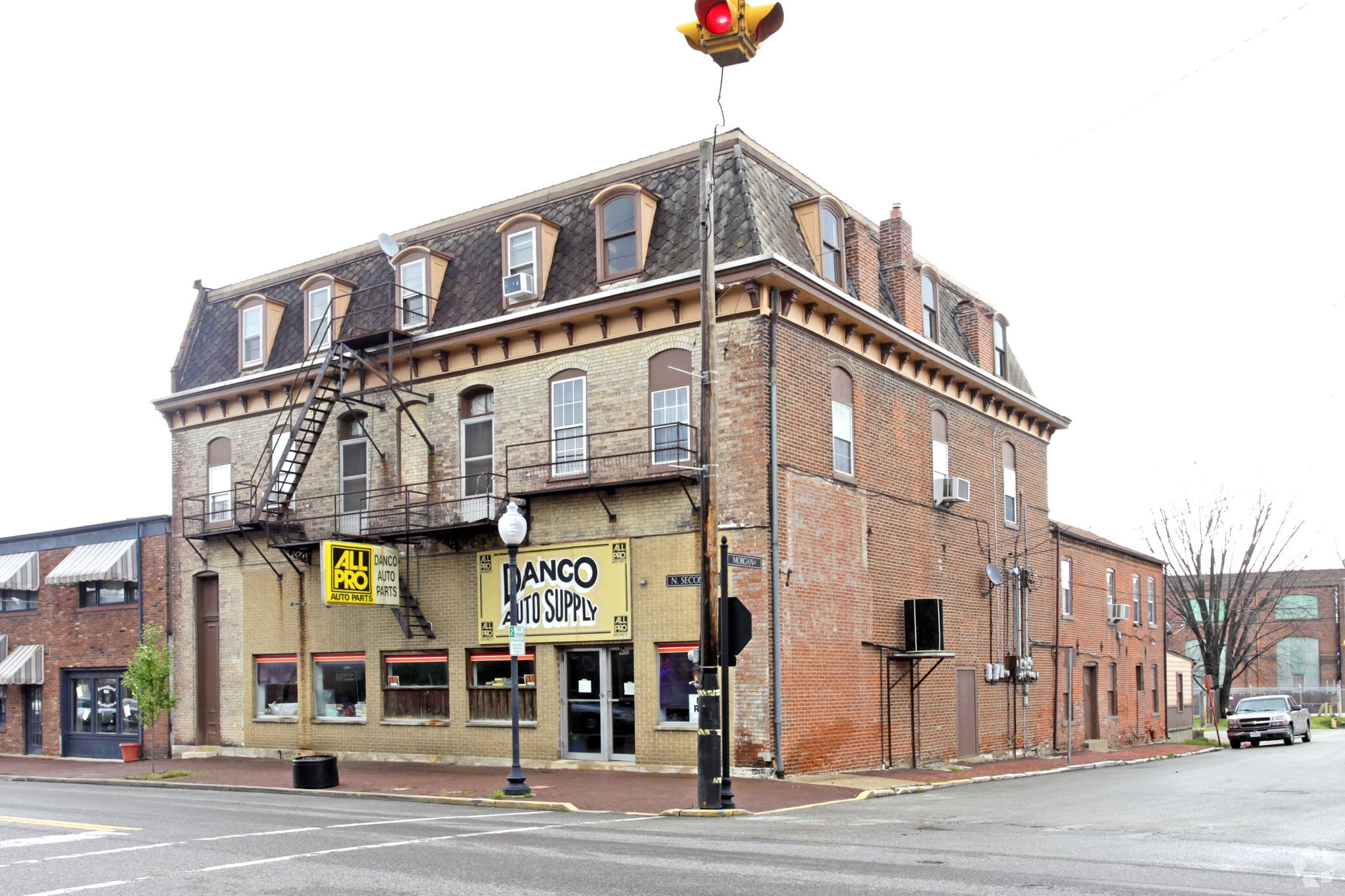 900 N 2nd St, Saint Charles, MO for Sale