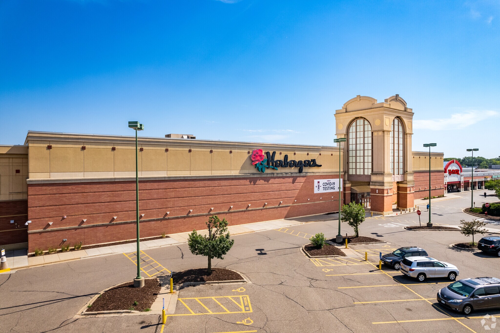 1390-1440 W University Ave, Saint Paul, MN for Rent