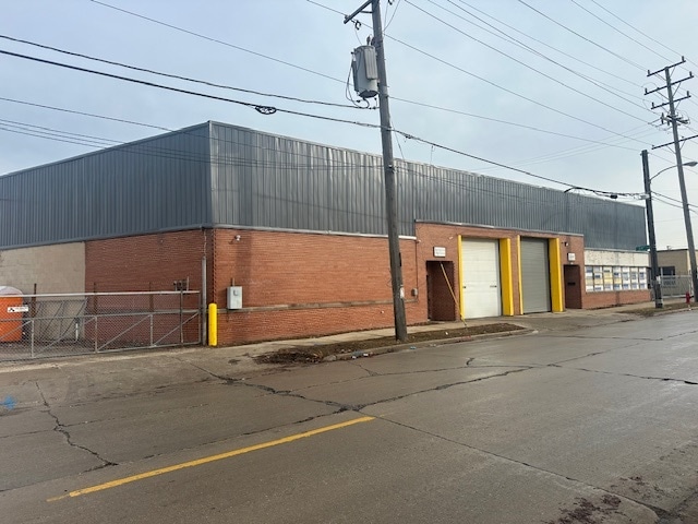 2400 W Cornell St, Milwaukee, WI for Rent