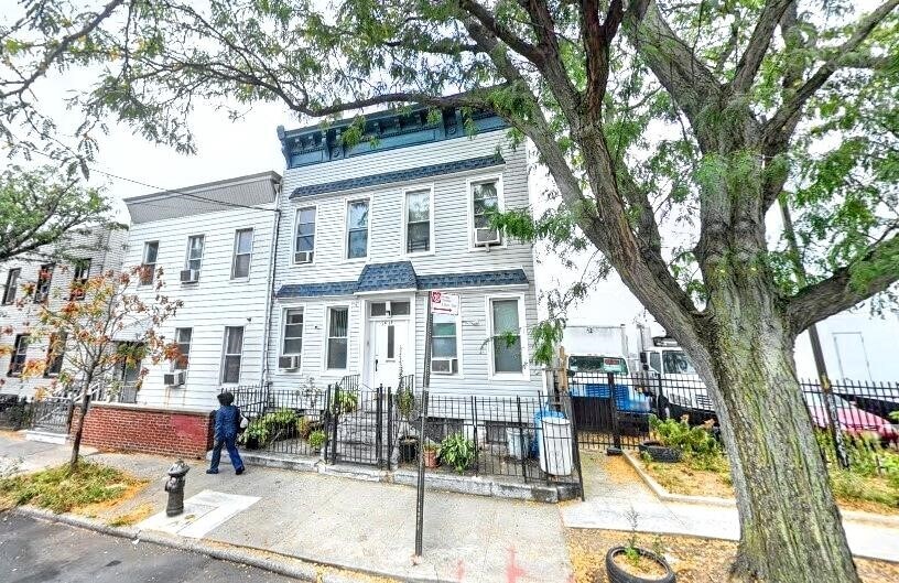 1649 George St, Ridgewood, NY for Sale