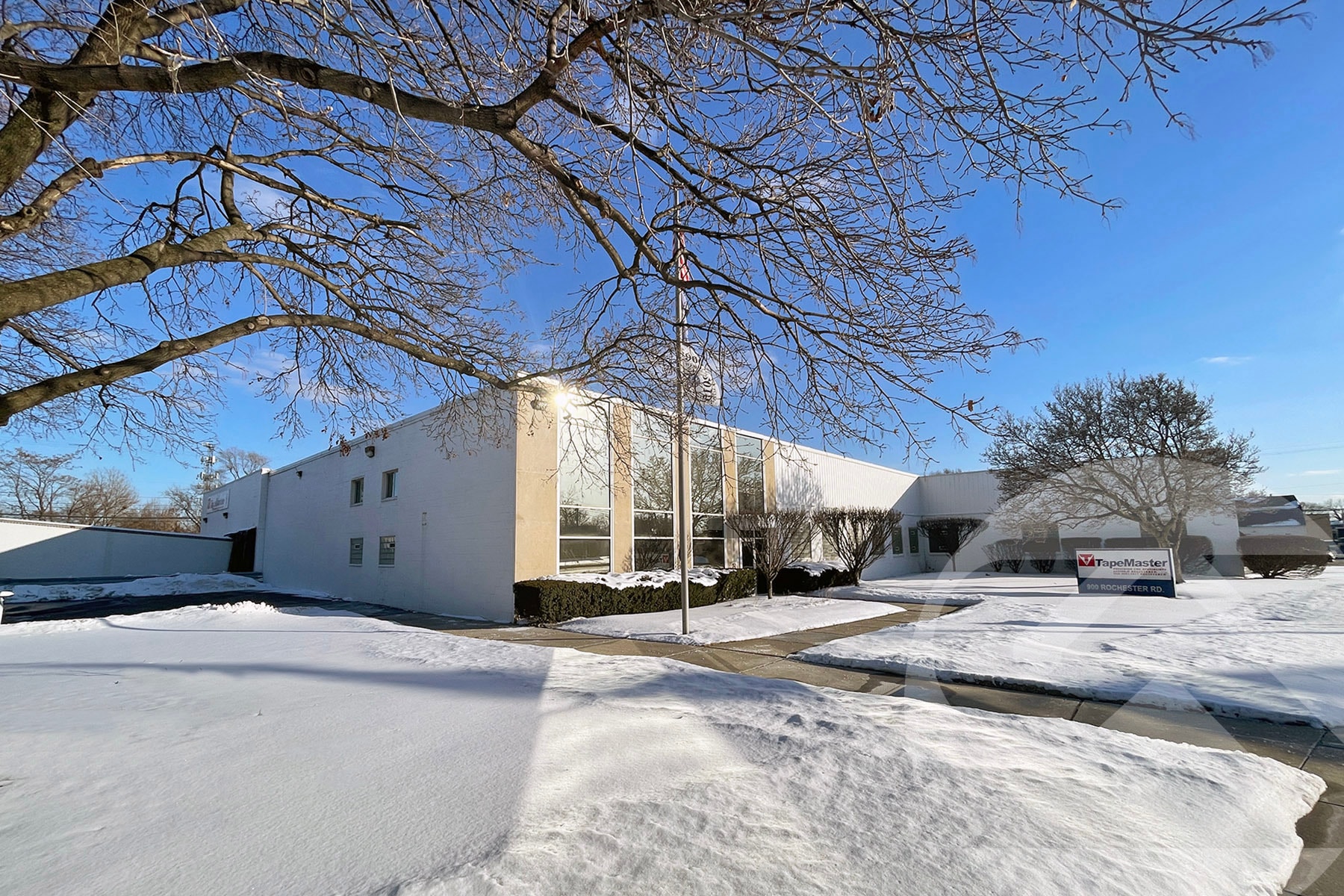 900 Rochester Rd, Troy, MI for Sale