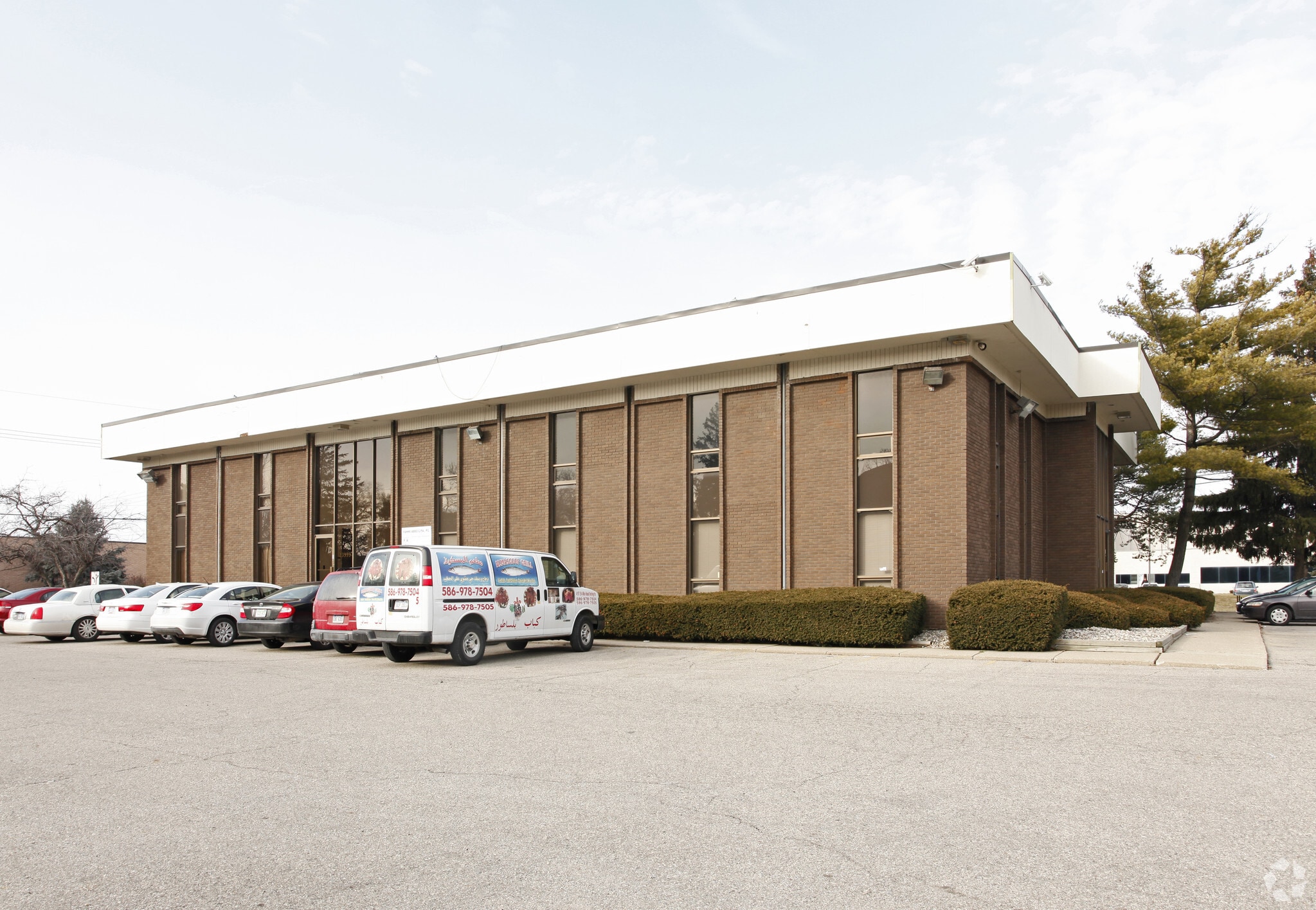 23999 W 10 Mile Rd, Southfield, MI for Sale
