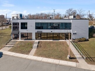 Paramus, NJ Office/Medical - 2 Forest Ave