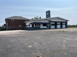 Evansville, IN Freestanding - 1929 E Morgan Ave