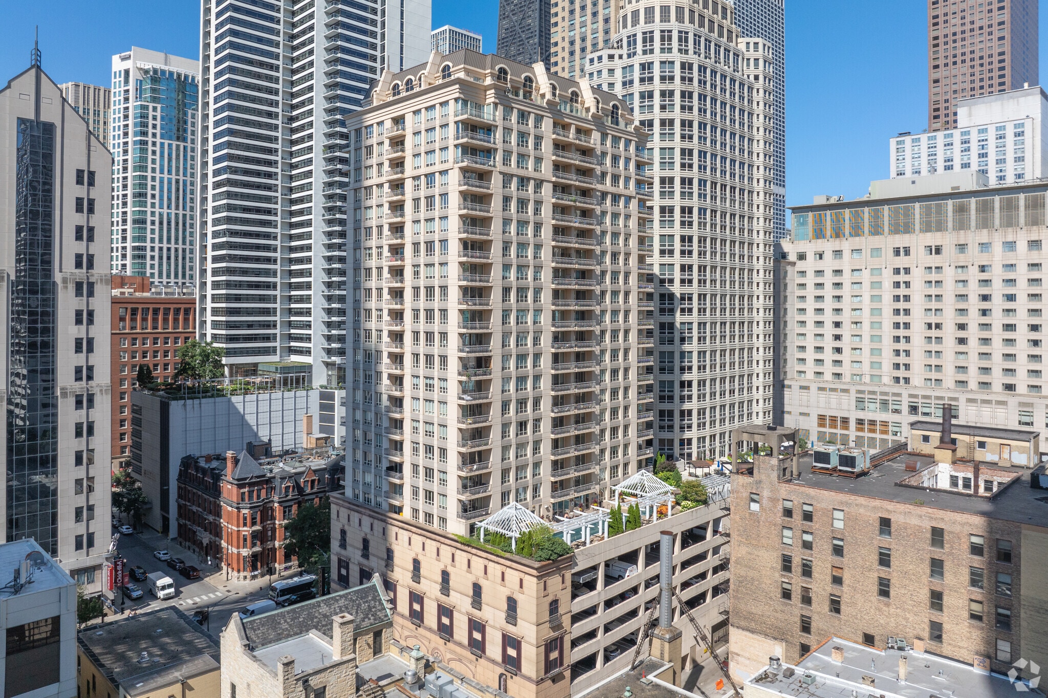 747 N Wabash Ave, Chicago, IL for Rent