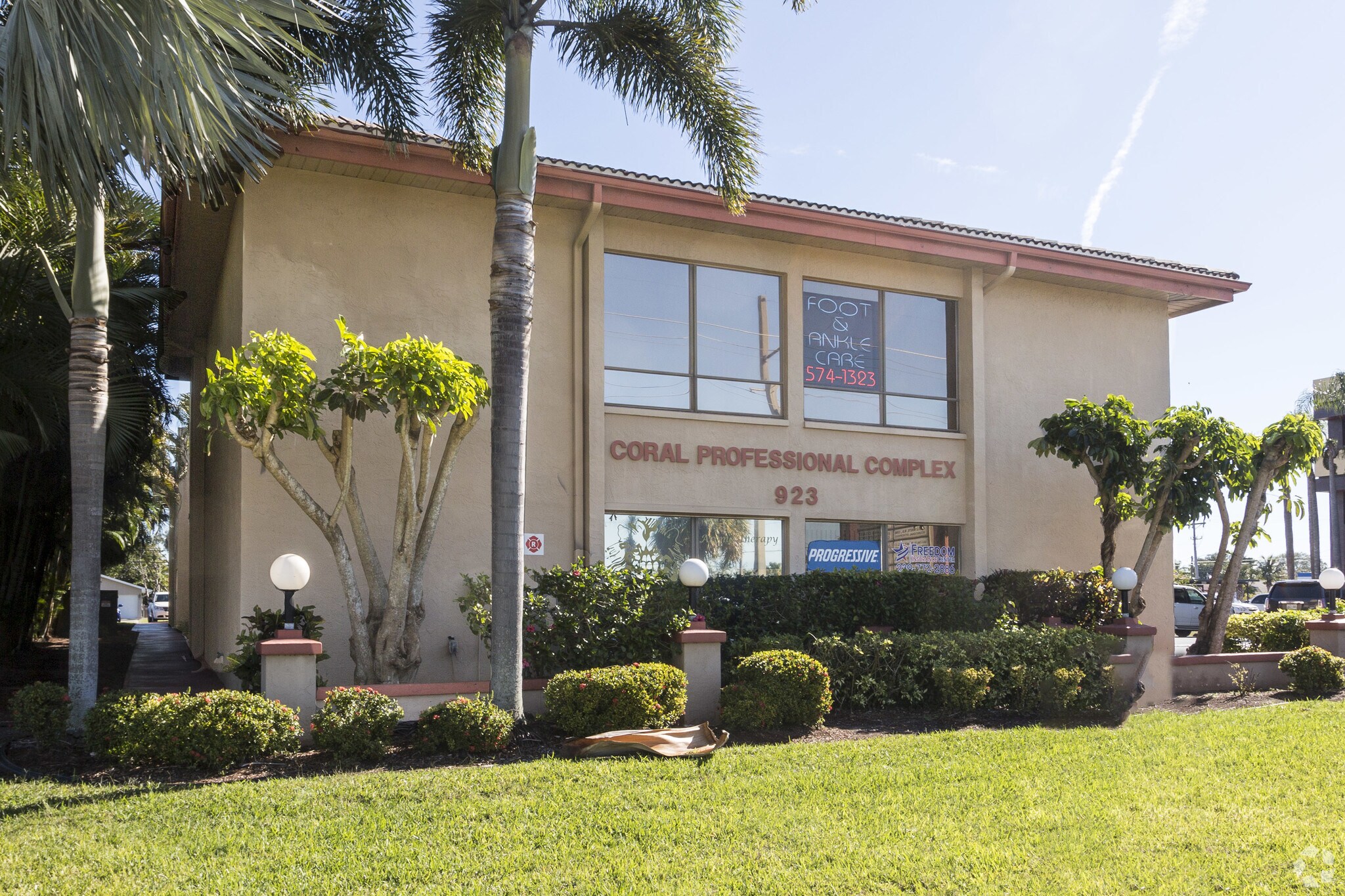 923 Del Prado Blvd S, Cape Coral, FL for Sale