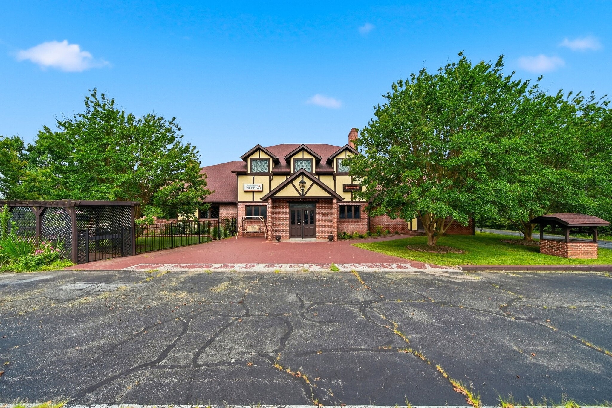2289 Saint Paul's Church Rd, Newton, NC for Sale