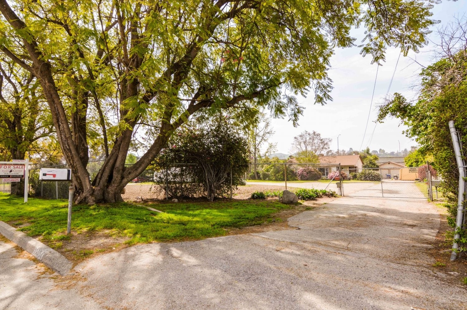 10404 Foothill Blvd, Sylmar, CA for Sale