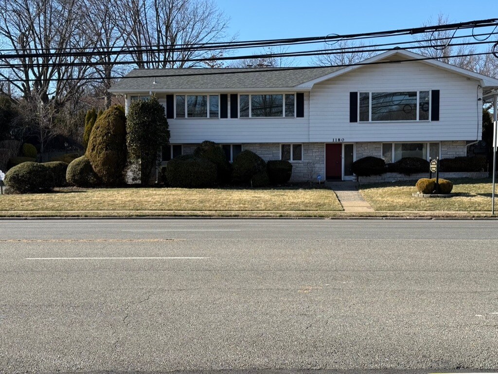 5 Godwin Pl, Clifton, NJ for Rent