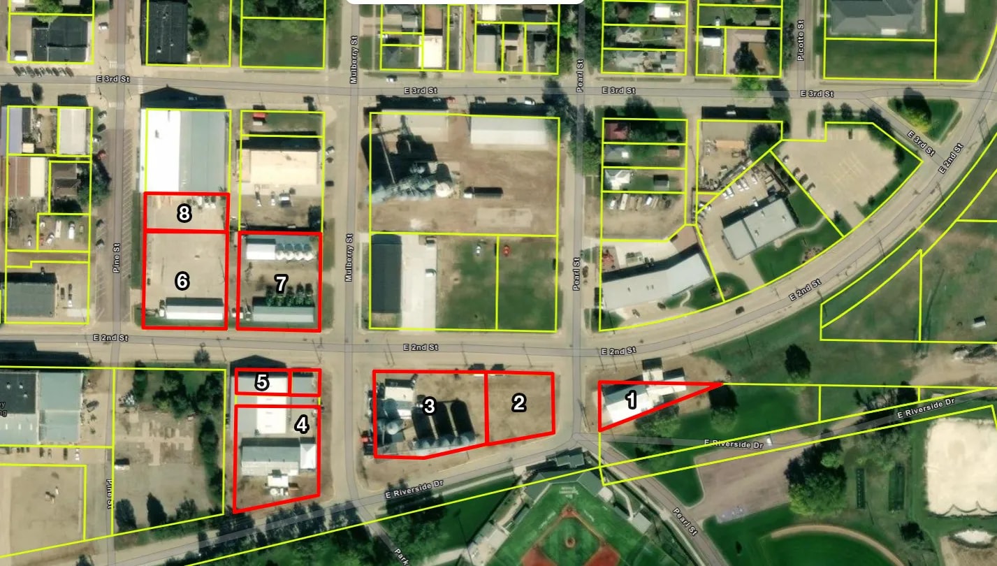 213 Mulberry St, Yankton, SD for Sale