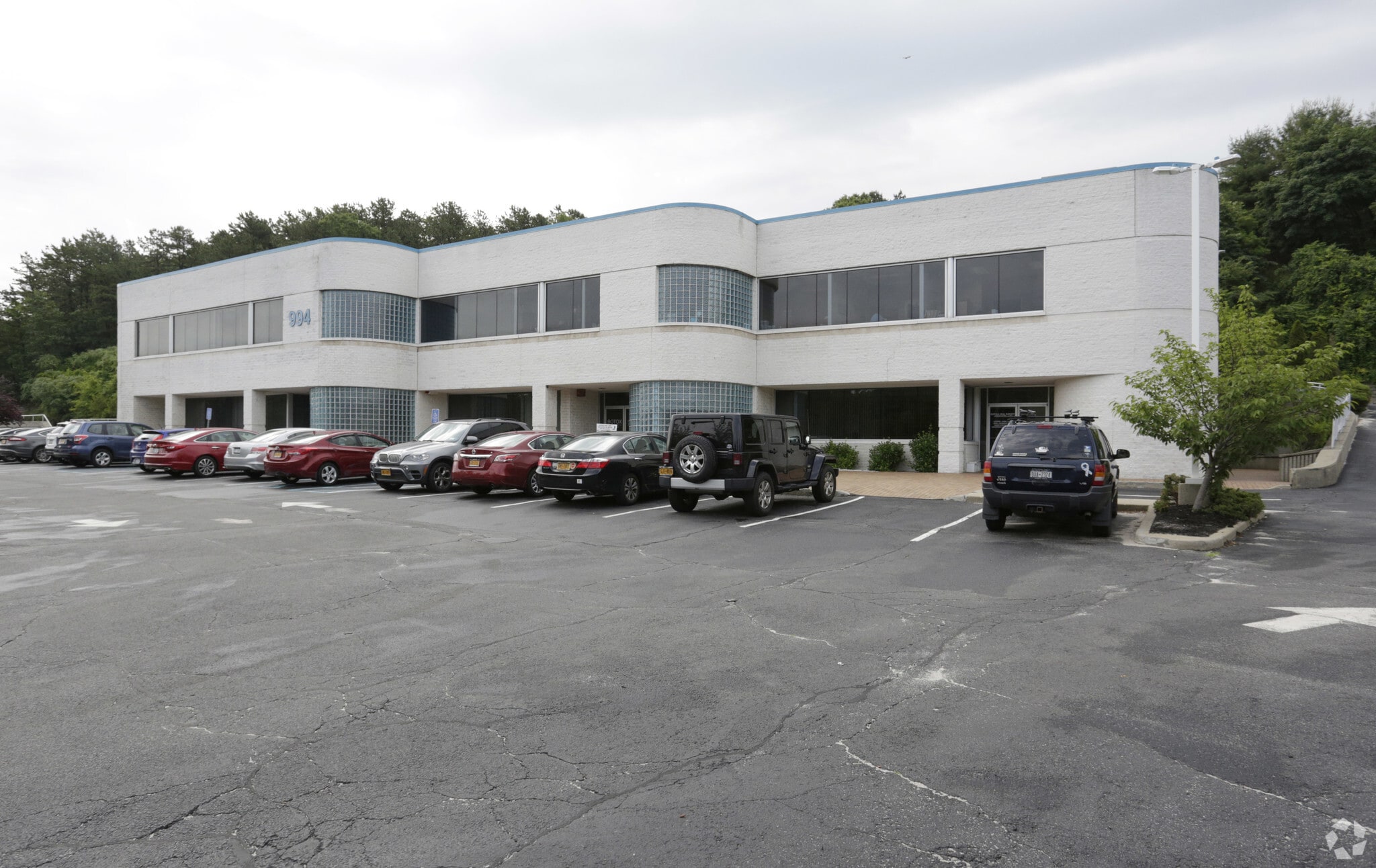994 Jericho Tpke, Smithtown, NY for Rent