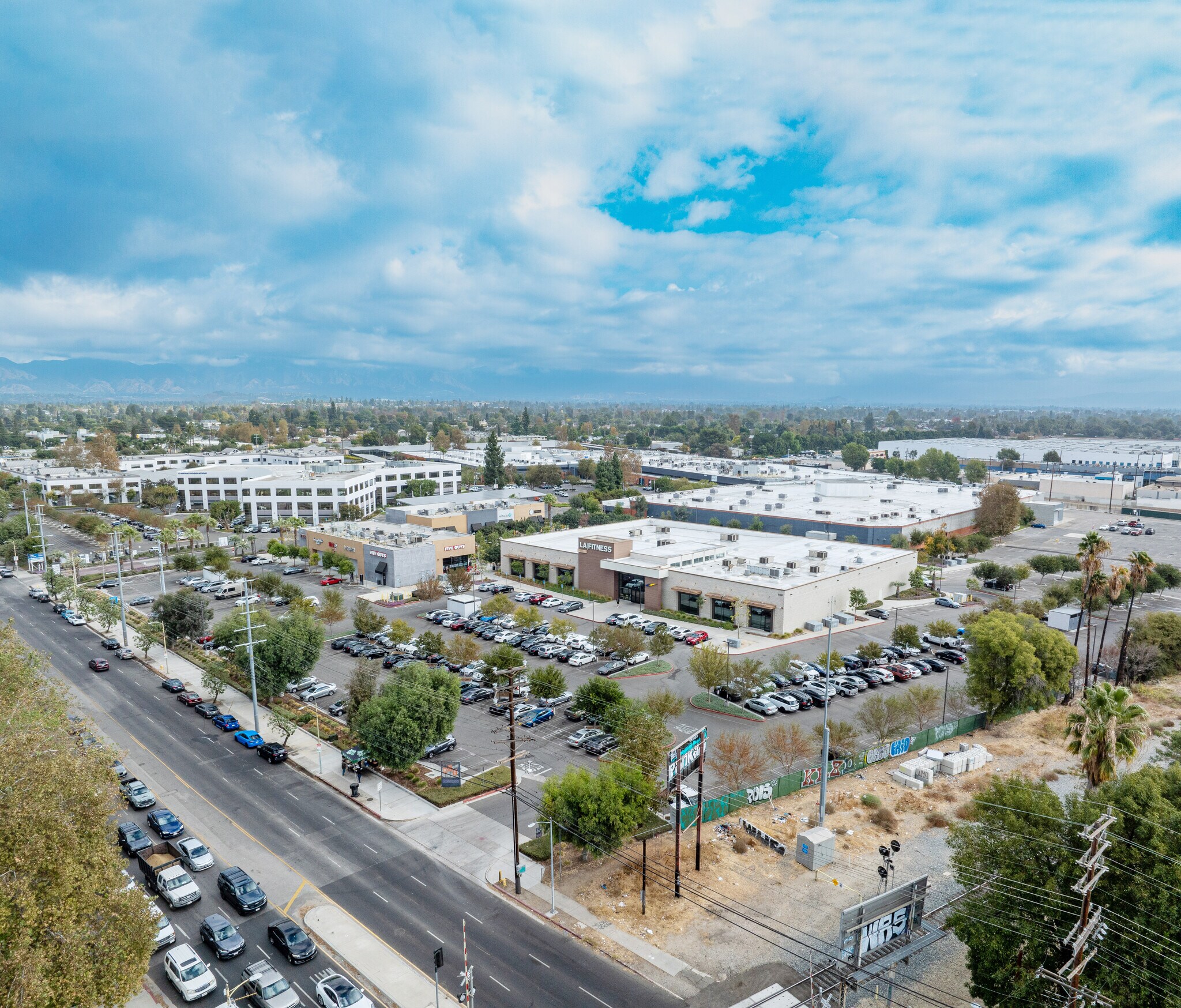 8420-8440 Balboa Blvd, Northridge, CA for Rent
