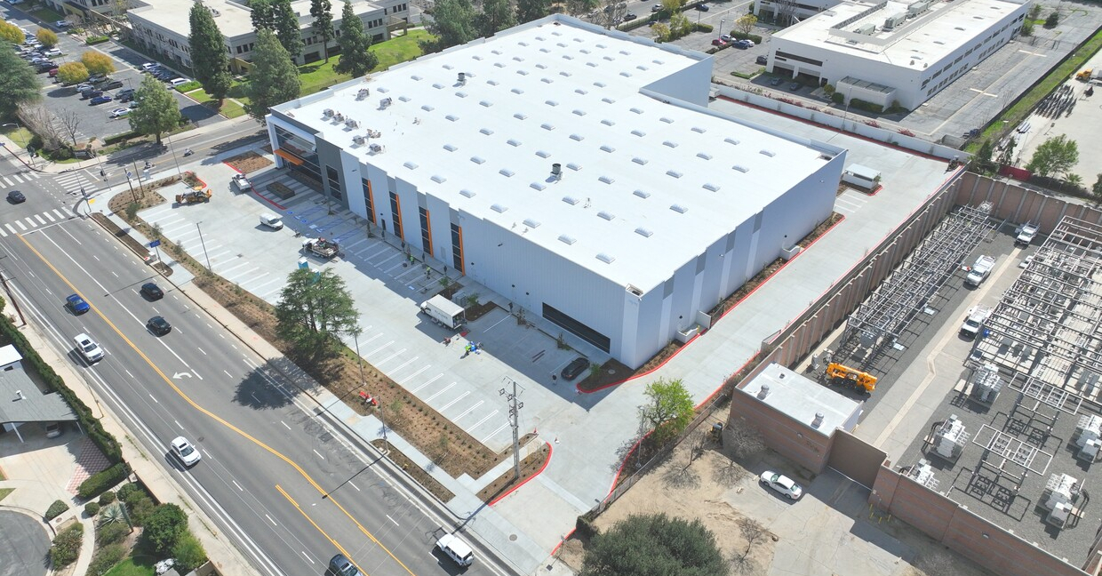 19900 Plummer St, Chatsworth, CA for Rent