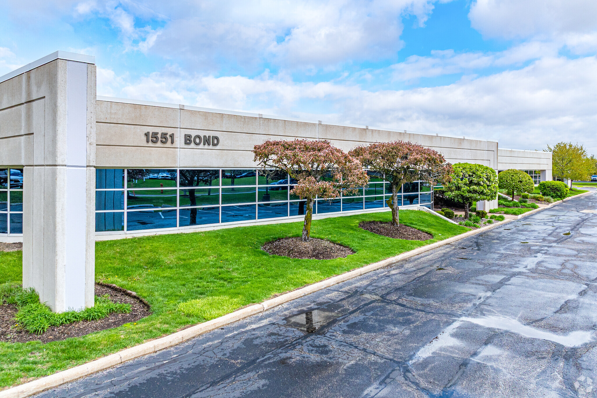 1551-1555 Bond St, Naperville, IL for Rent
