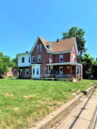 Chester, PA Apartments - 304 E 9th St