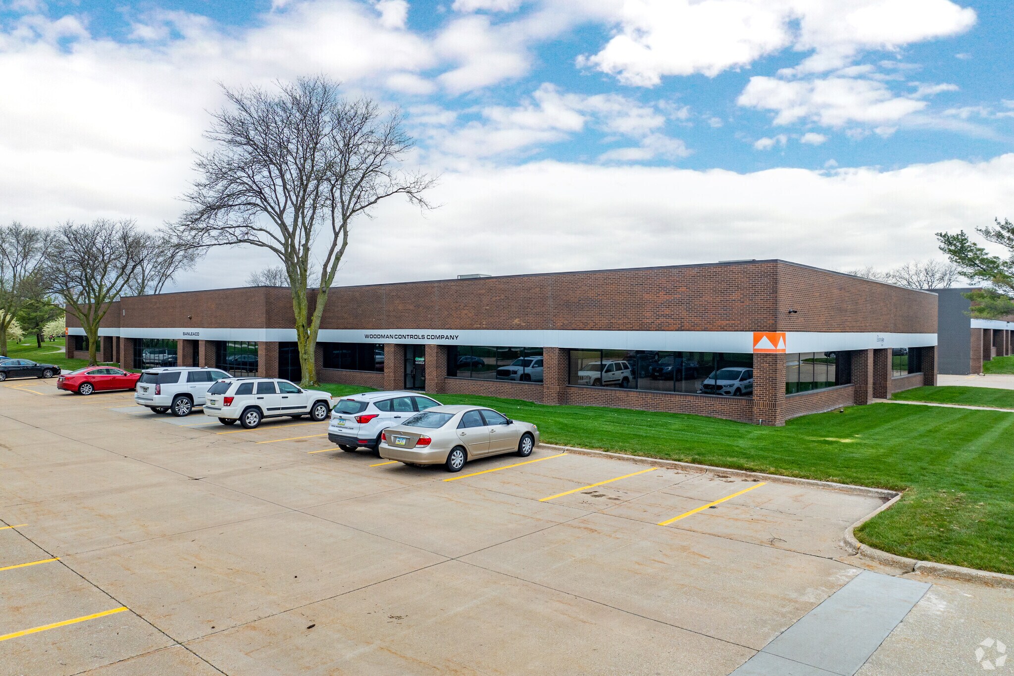 11001-11071 Aurora Ave, Urbandale, IA for Rent