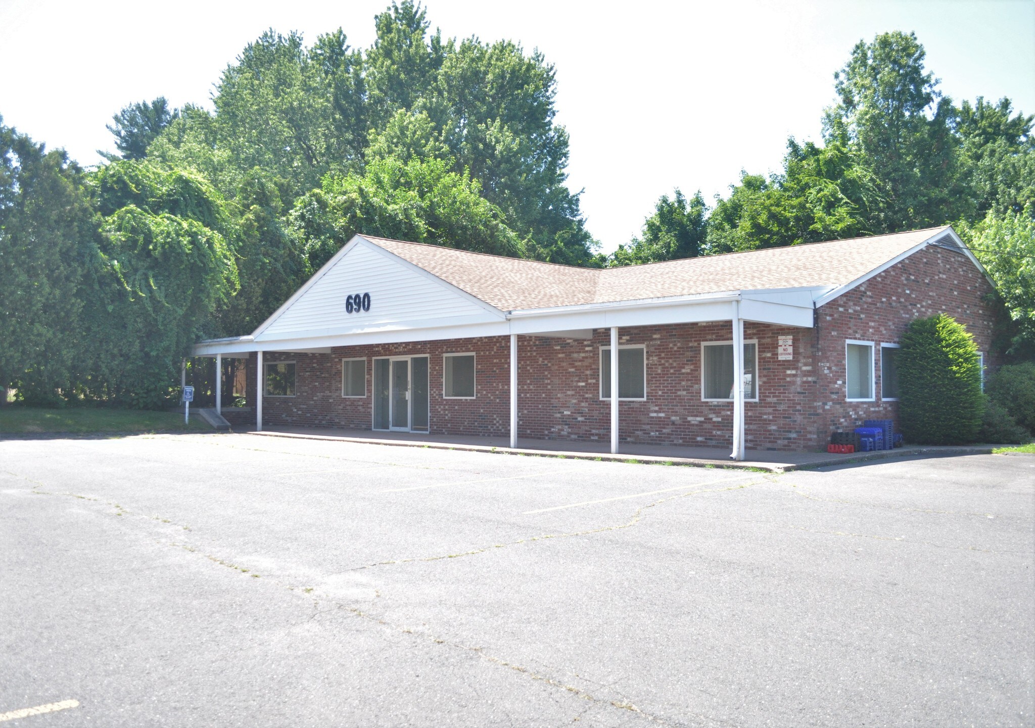690 Ellington Rd South Windsor, CT 06074 Office Property for Lease on