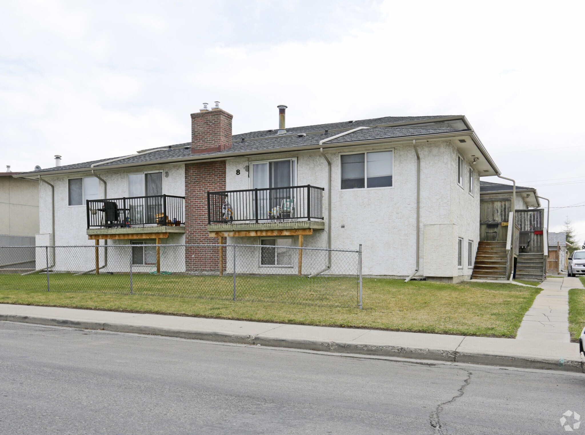 8 Huntley Close NE, Calgary, AB for Sale