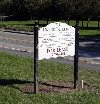 Hyannis, MA Office, Office/Retail - 724 Main St