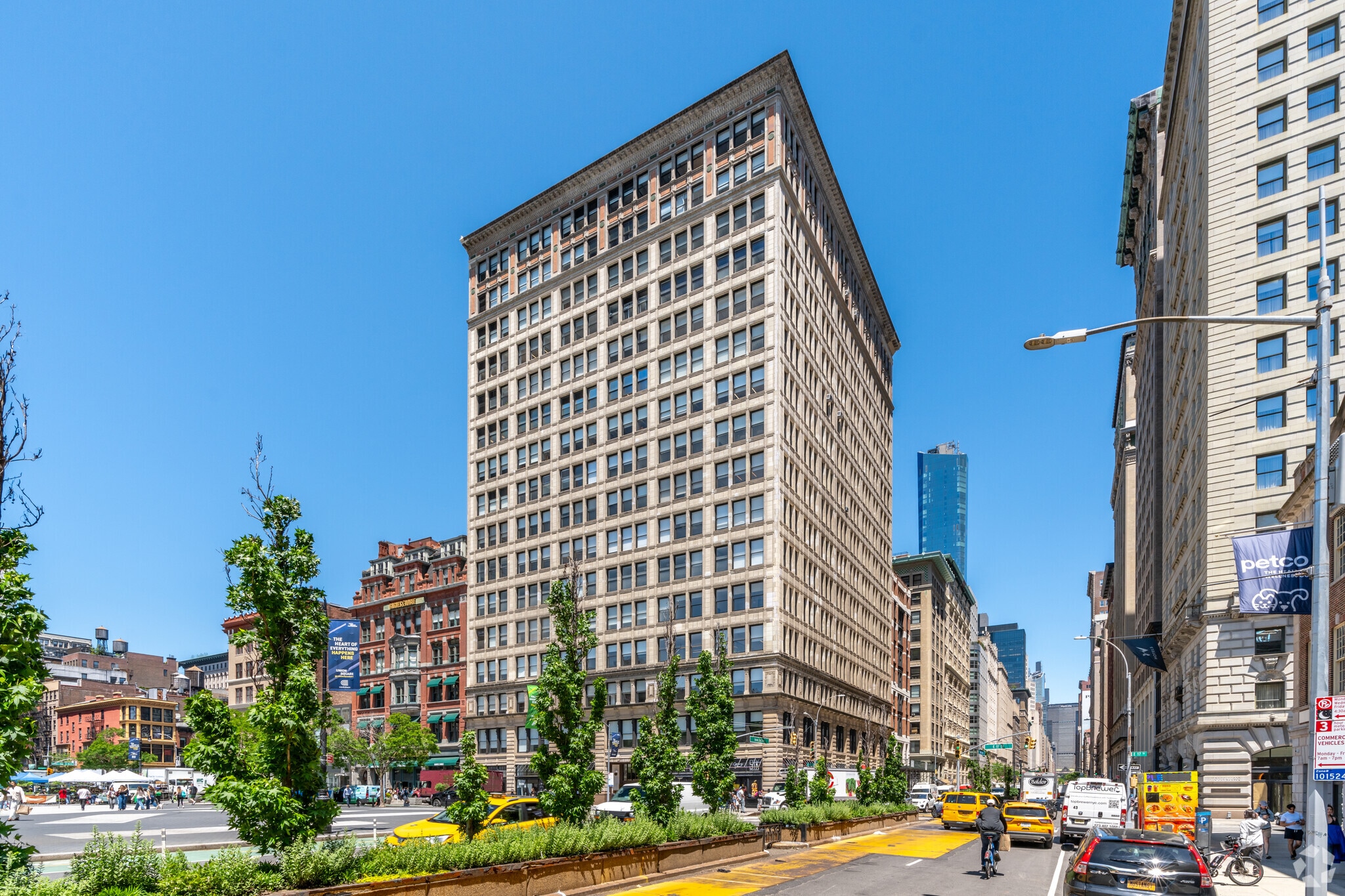 200 Park Ave S, New York, NY for Rent