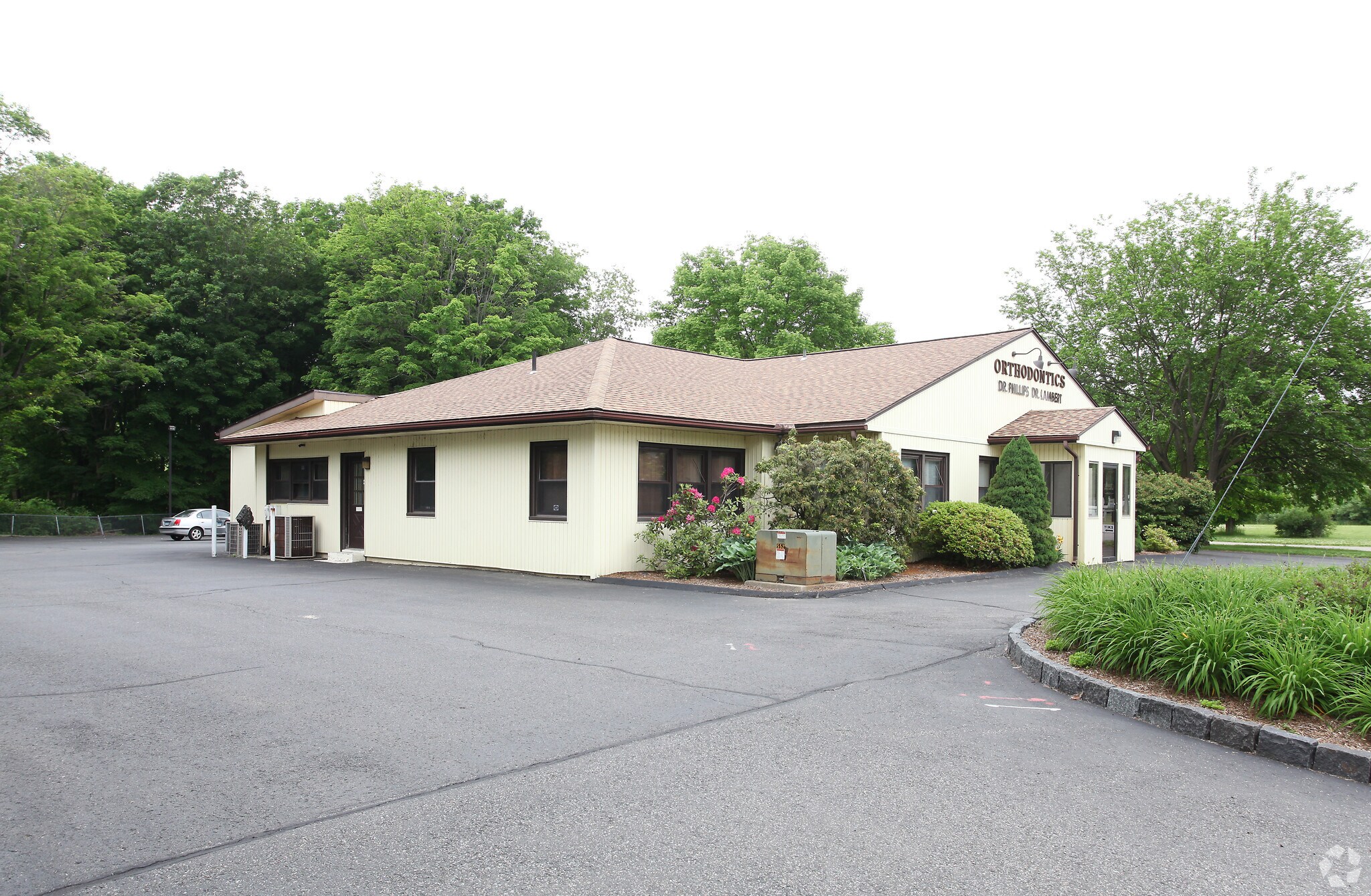 7 Pickett District Rd New Milford, CT 06776 Office Property for Sale