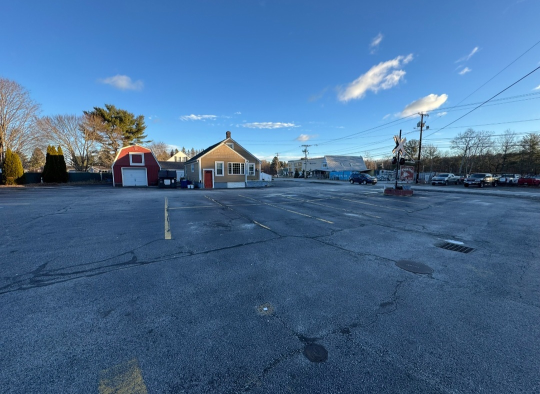 85 Main St, Oxford, MA for Sale