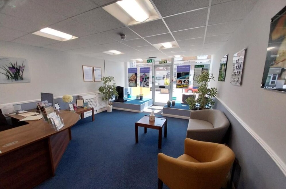 56-56B Goring Rd, Worthing, WSX for Sale