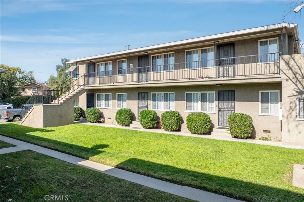 4336 N Lakewood Blvd, Long Beach, CA for Sale