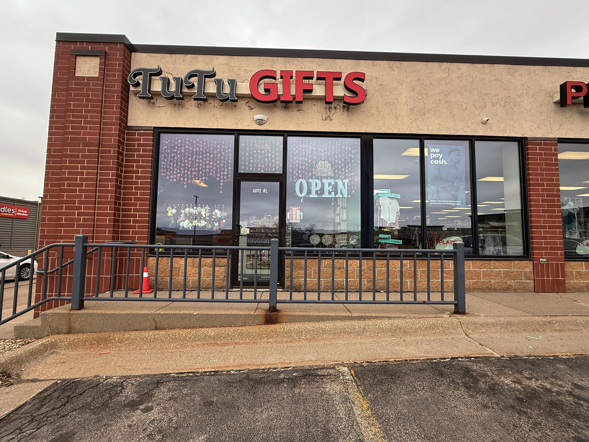 806 Wacker Dr, Dubuque, IA for Rent