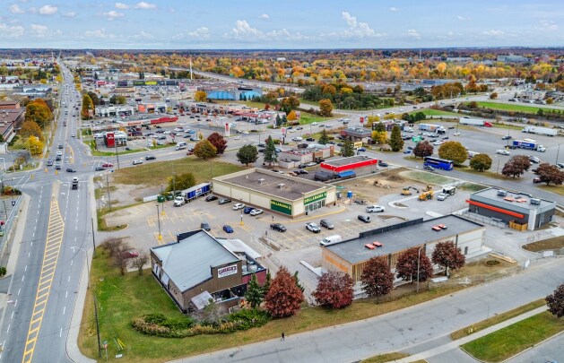 3027 Parkedale Ave, Brockville, ON for Rent