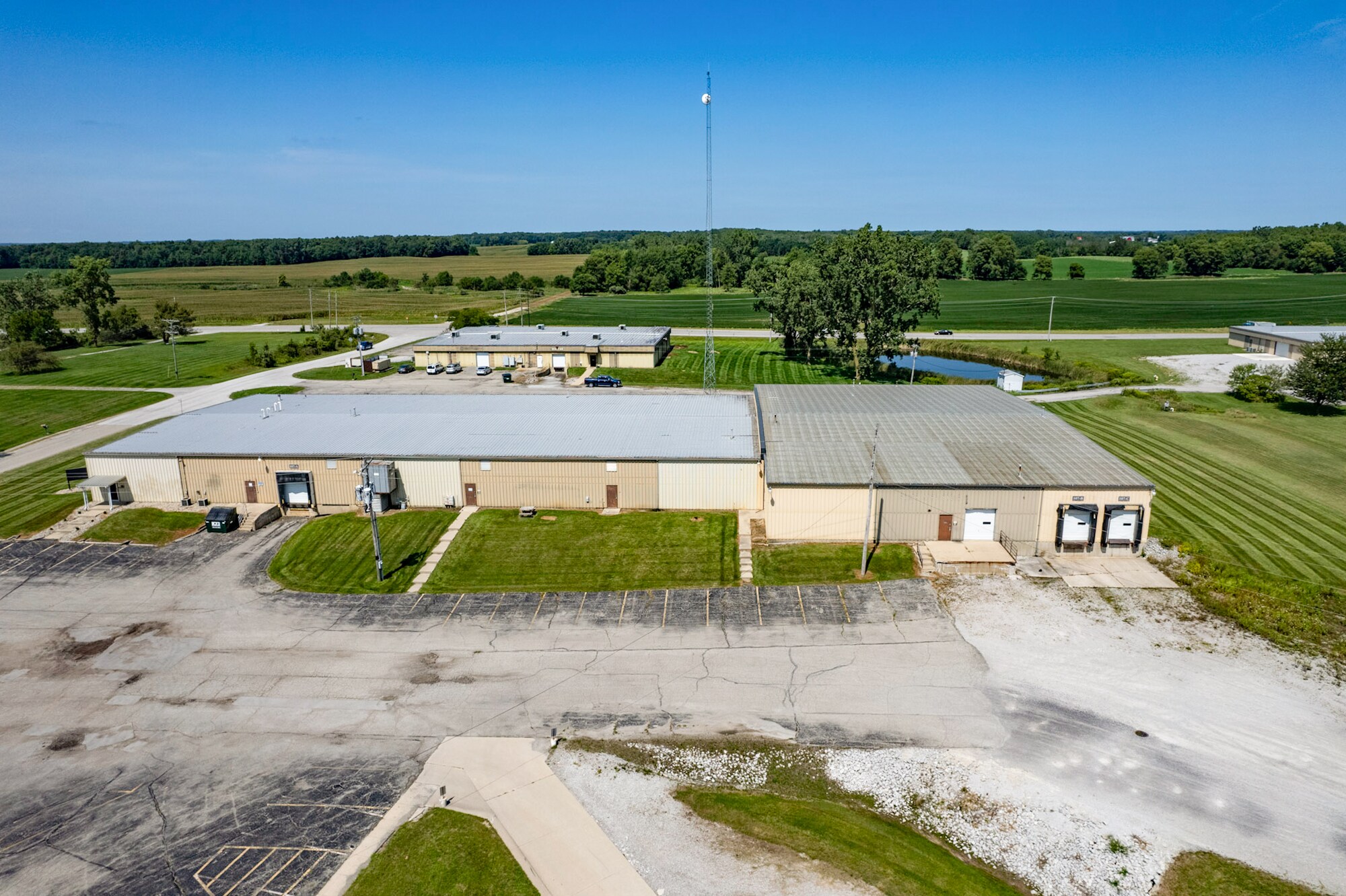 6886 N CR 400 E, Kendallville, IN for Rent