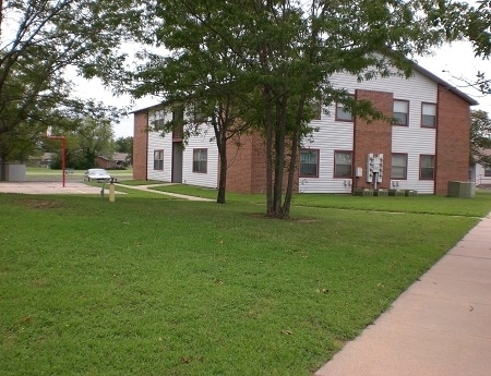 700 Janet St, Clearwater, KS for Sale