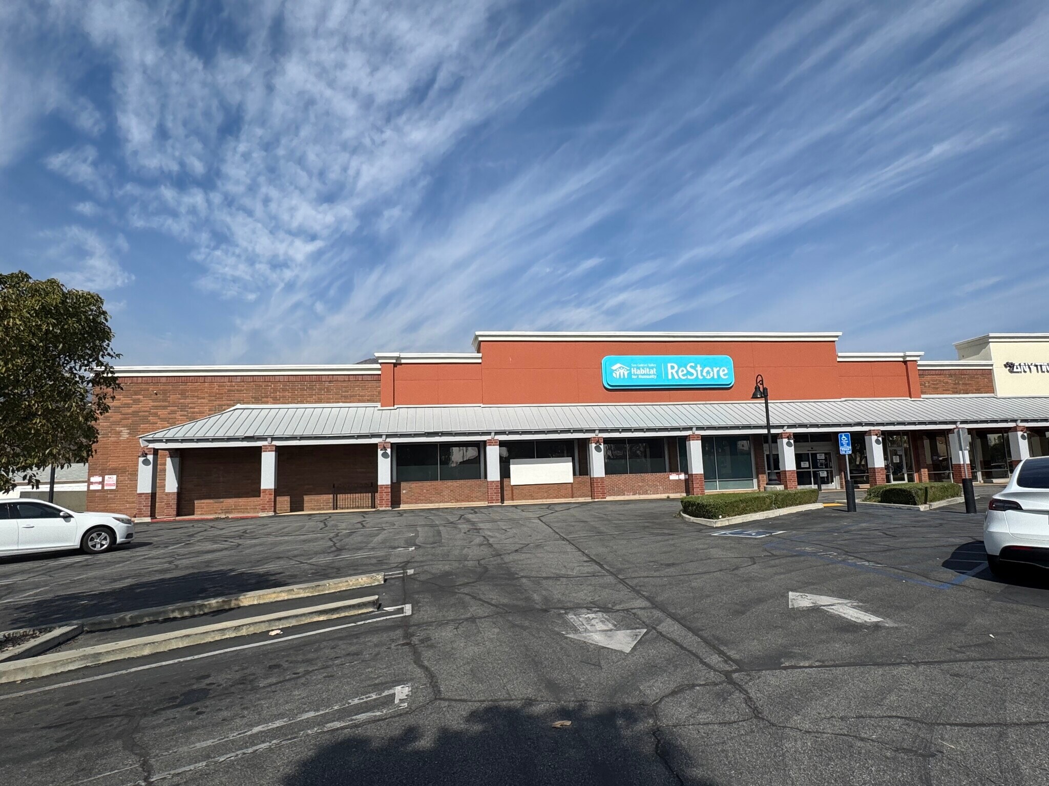 2215-2245 Huntington Dr, Duarte, CA for Rent