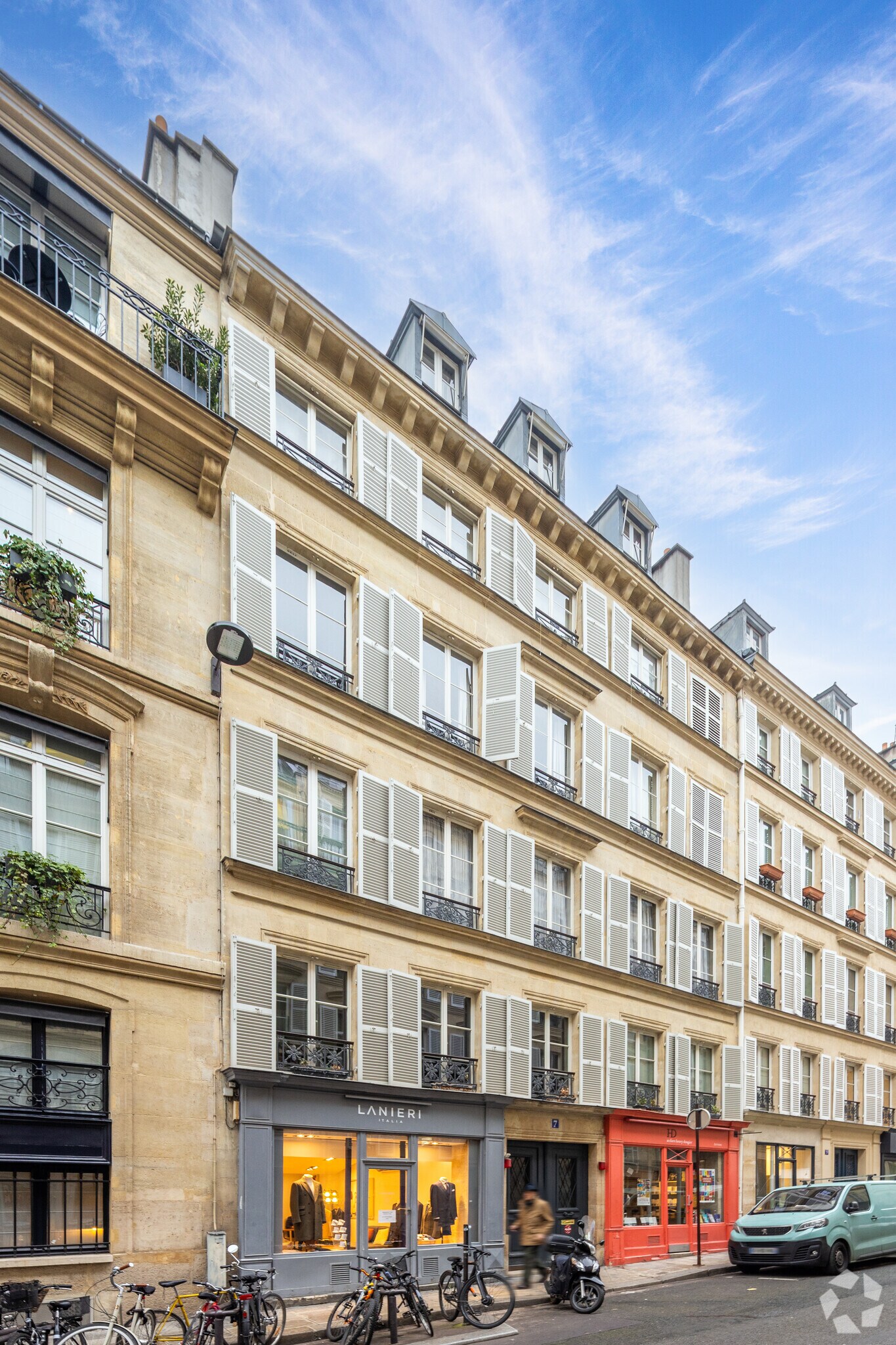 7 Rue Du Pré Aux Clercs, Paris, PAR for Rent