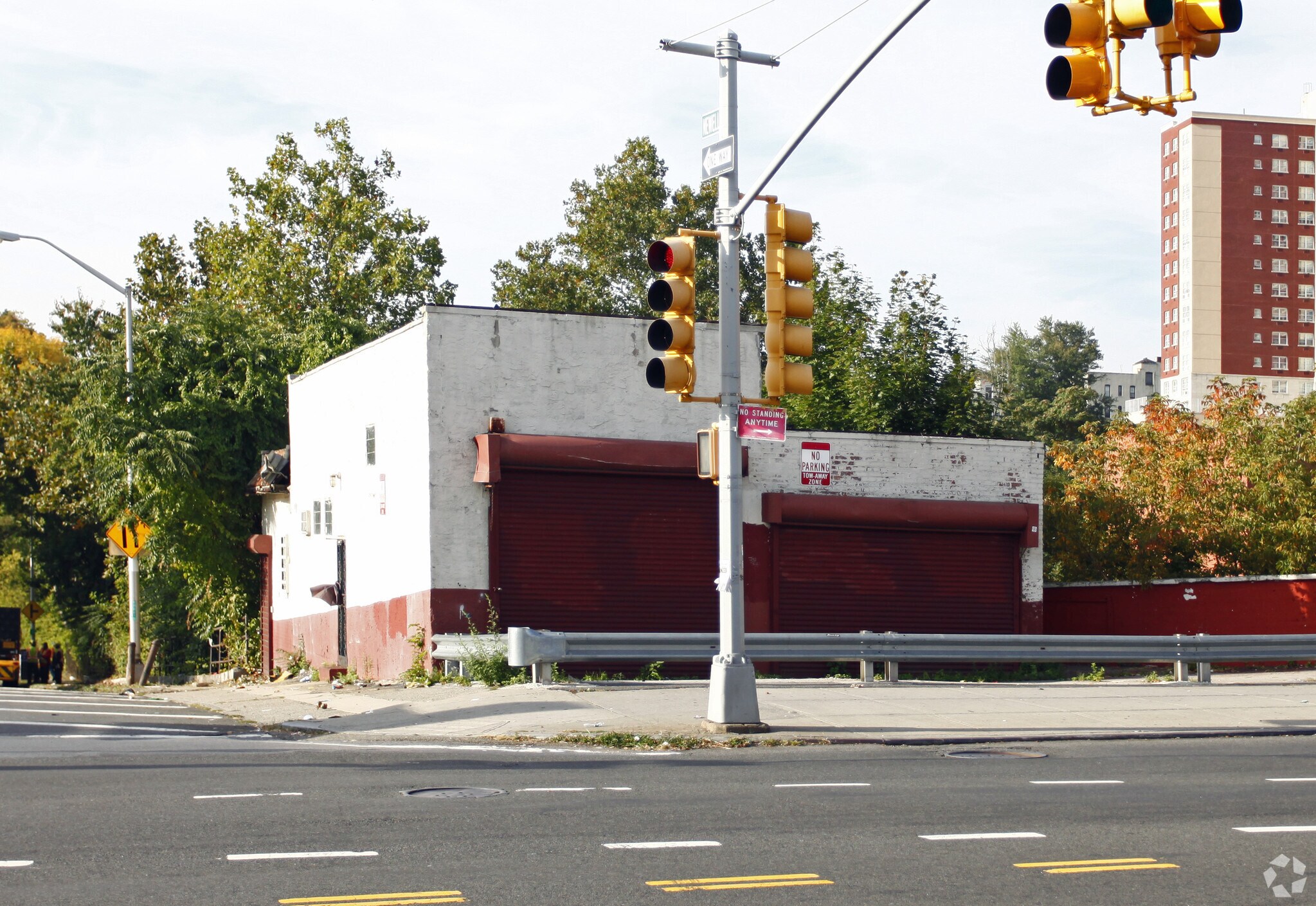 598 E Gun Hill Rd, Bronx, NY for Sale