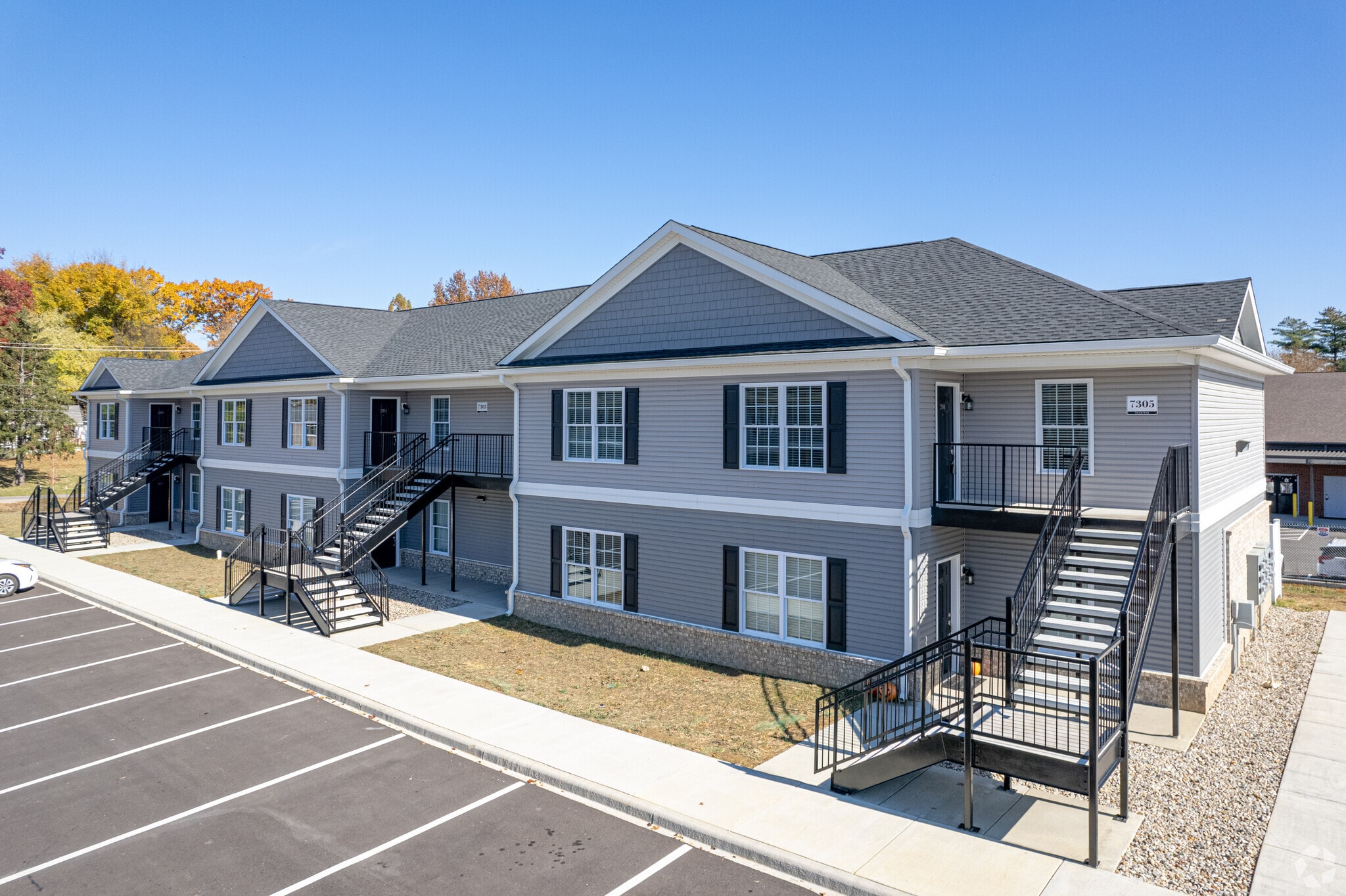 7302 Tiger Way, Louisville, KY for Sale