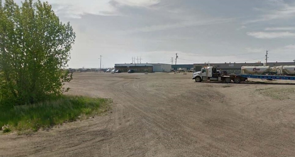 1525 Brier Park Rd NW, Medicine Hat, AB for Sale