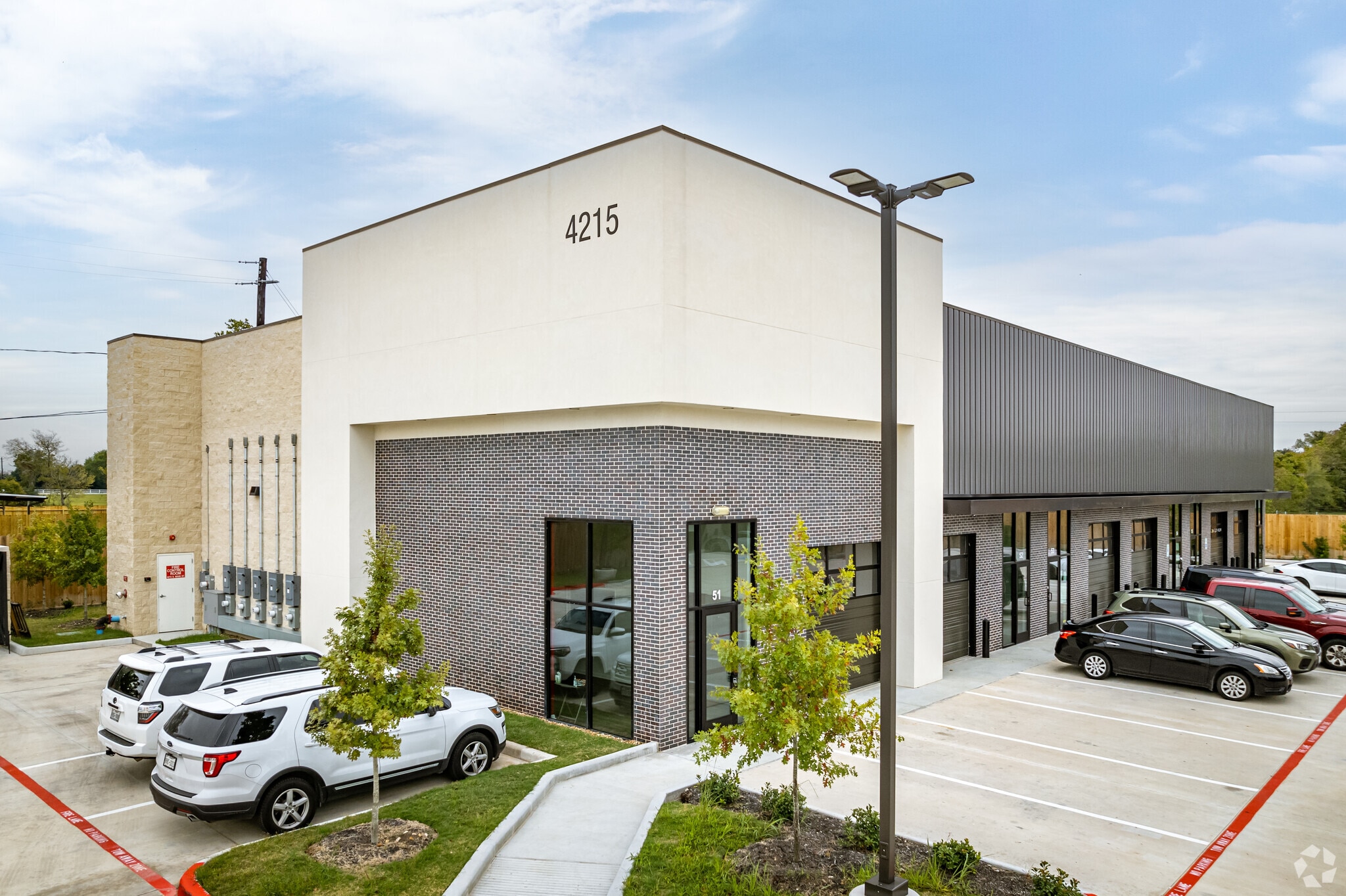 4215 S Main St, Stafford, TX for Sale