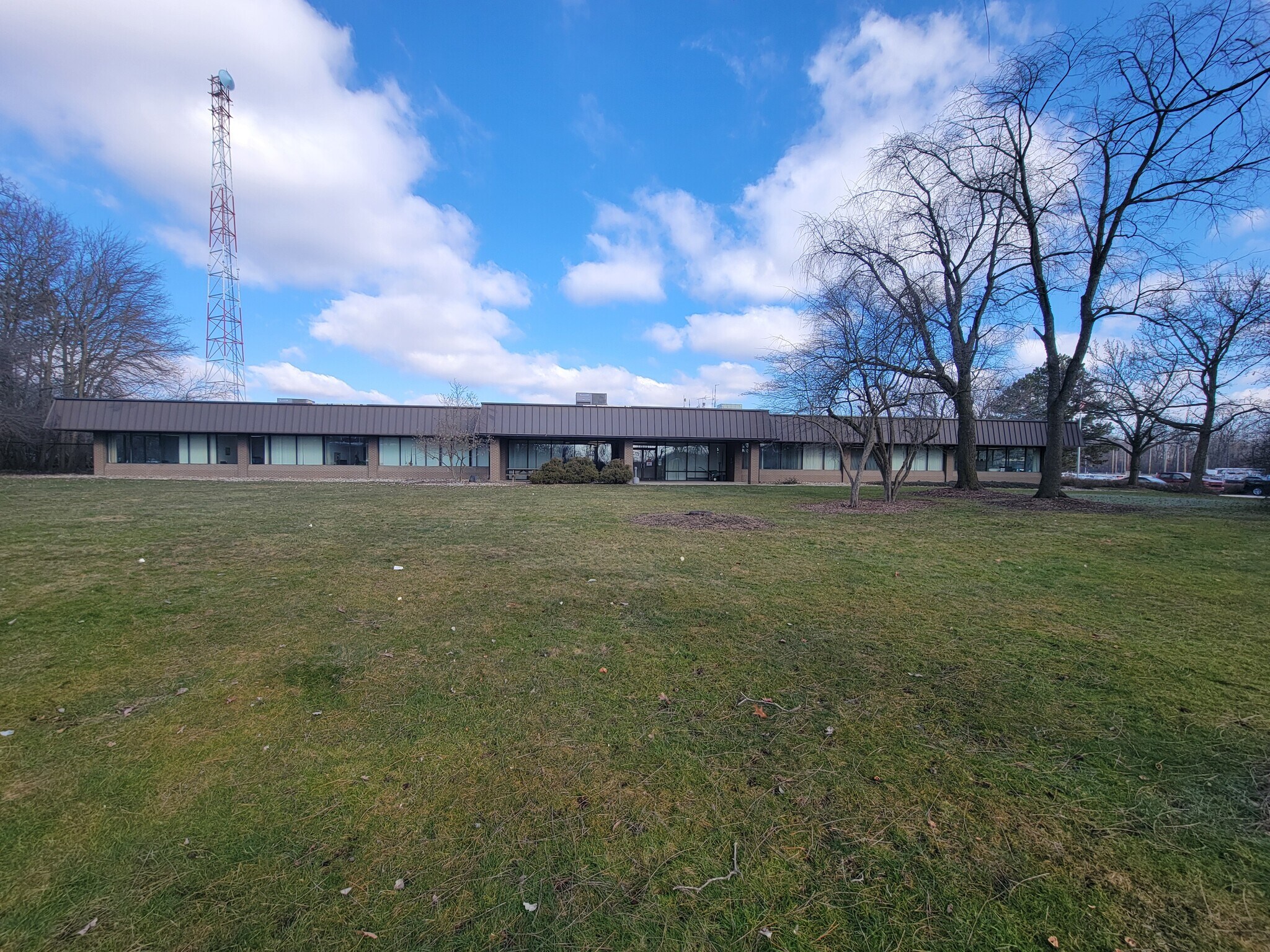 2929 W Lathrop St, South Bend, IN for Sale