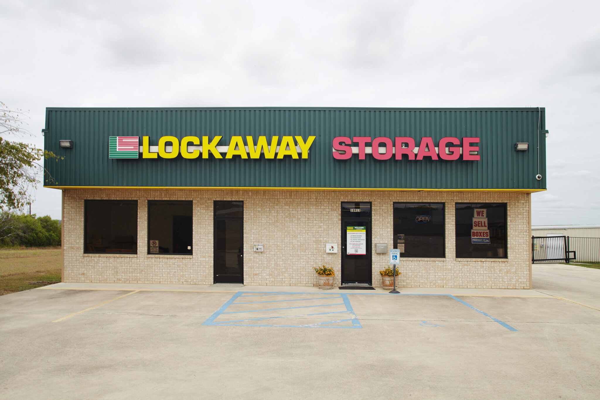 18913 Interstate 35 N, Schertz, TX for Rent