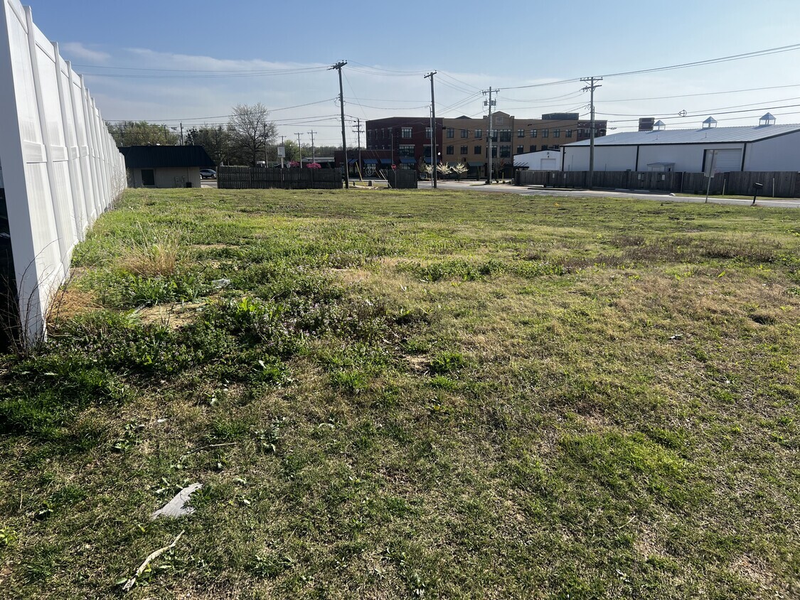 101 S Birch St, Owasso, OK for Sale