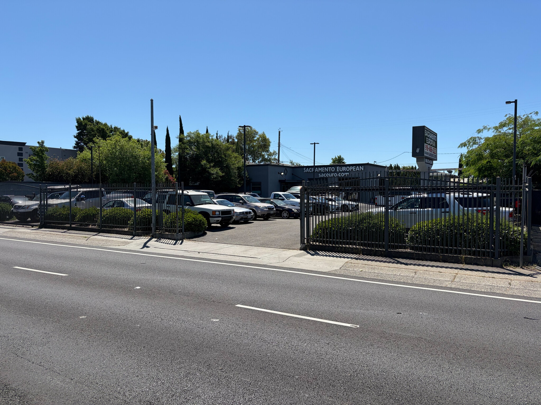 2216 Sutterville Rd, Sacramento, CA for Rent