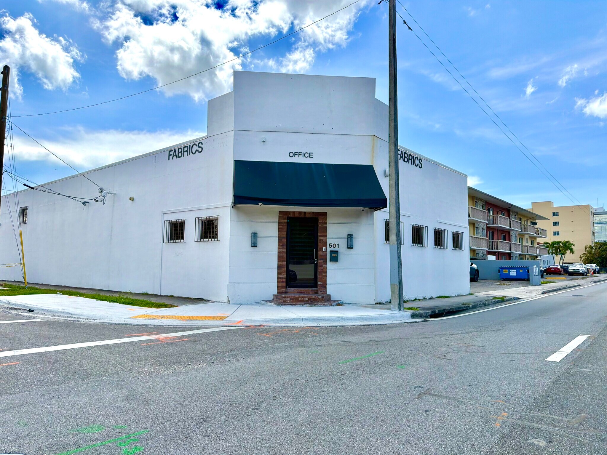 501 SW Douglas Ave, Miami, FL for Rent