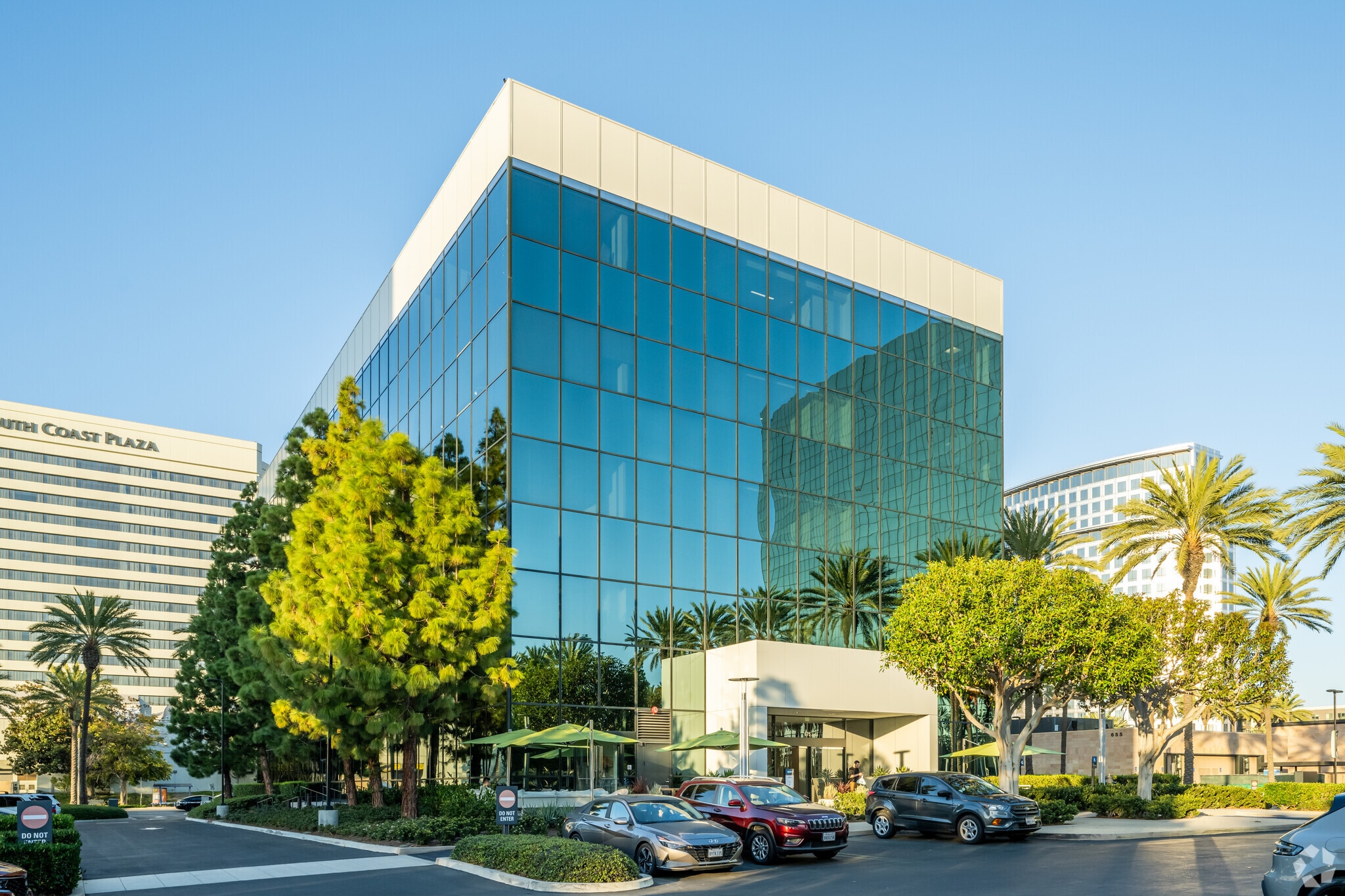 675 Anton Blvd, Costa Mesa, CA for Rent