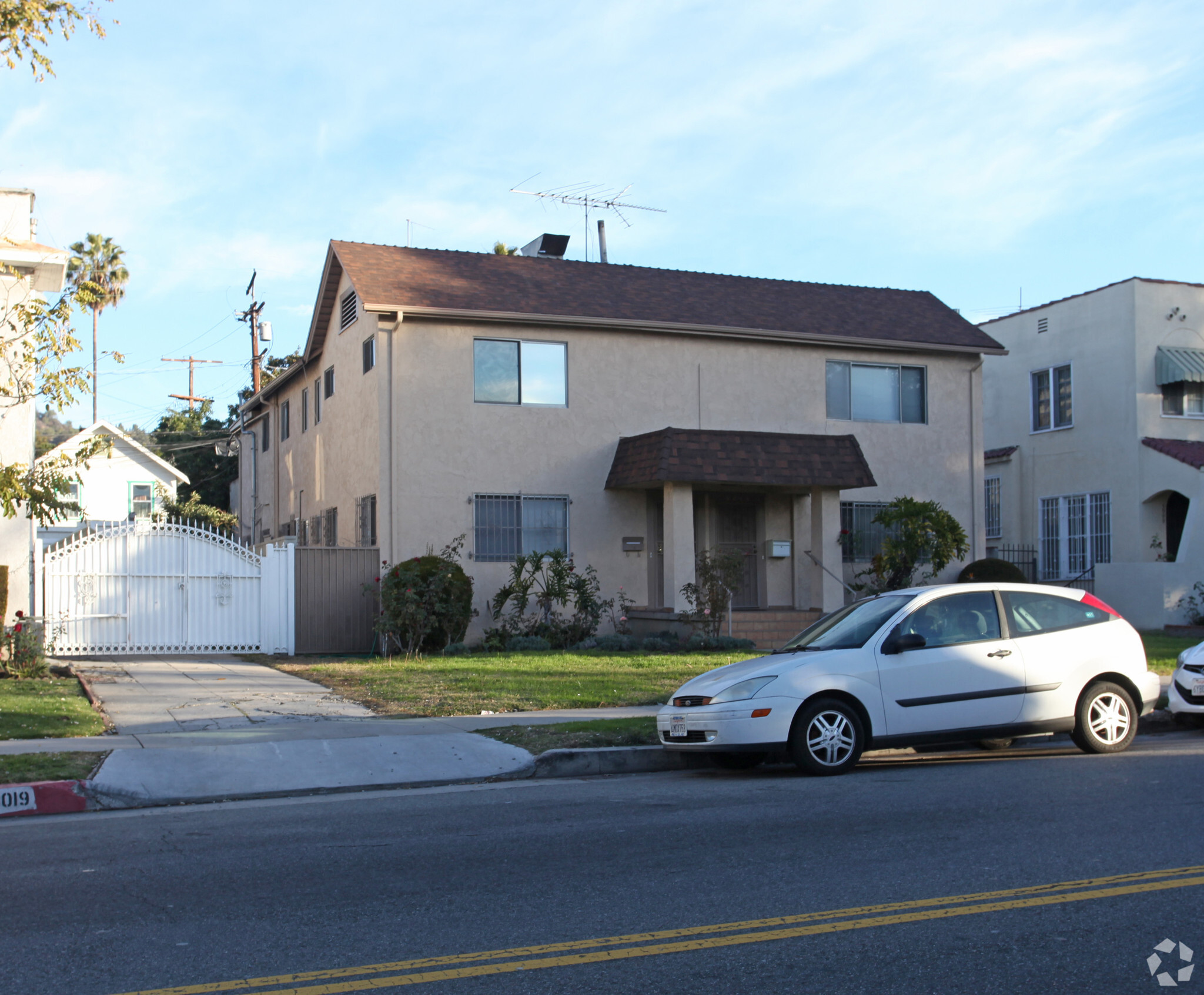 5015 Franklin Ave, Los Angeles, CA for Sale