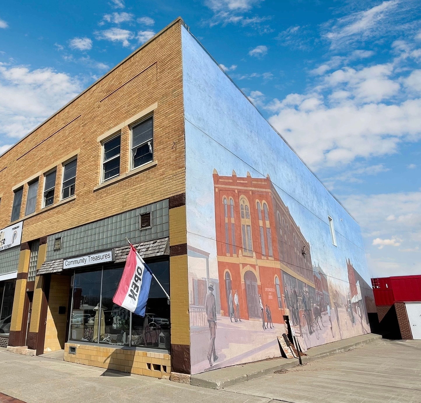 20 E Central St, Springfield, MN for Sale